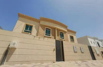 Villa - 5 Bedrooms - 7 Bathrooms for rent in Hoshi - Al Badie - Sharjah