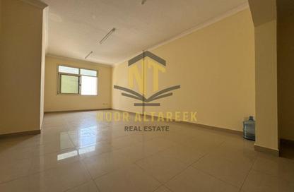 Apartment - 2 - 2 for rent in Al Khan Corniche - Al Khan - Sharjah