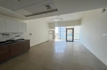 شقة - غرفة نوم - 2 حمامات للايجار في عزيزي شياستا ريزيدنسز - الفرجان - دبي