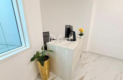 Office Space - Studio - 1 Bathroom for rent in Fatima Mohammad Ahmad Bin Suleiman Building - Al Raffa - Bur Dubai - Dubai