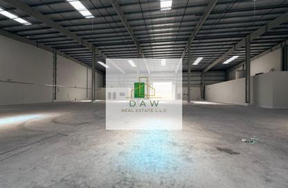 Warehouse - Studio - 2 Bathrooms for rent in Umm Al Thuoob - Umm Al Quwain