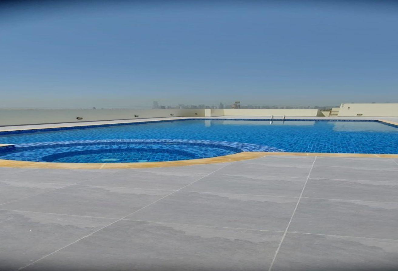 Fully Furnished Large Layout Attractive Price photo 8