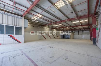 Warehouse - Studio for rent in Umm Ramool - Dubai