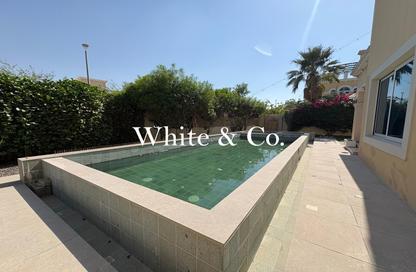 Villa - 4 Bedrooms - 4 Bathrooms for rent in District 9 - Jumeirah Park - Dubai