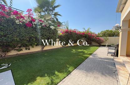 Villa - 4 Bedrooms - 4 Bathrooms for rent in District 9 - Jumeirah Park - Dubai