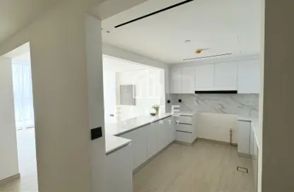 شقة - 2 غرف نوم - 2 حمامات للايجار في بن غاطي كورنر - الضاحية 10 - قرية جميرا الدائرية - دبي