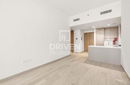 Apartment - 1 Bedroom - 1 Bathroom for rent in Azizi Riviera Beachfront Tower C - Azizi Riviera Beachfront - Azizi Riviera - Meydan One - Meydan - Dubai