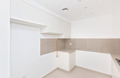 Apartment - 3 Bedrooms - 3 Bathrooms for rent in Zahra Apartments 2B - Zahra Apartments 2 - Zahra Apartments - Town Square - Dubai
