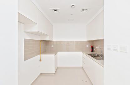 Apartment - 3 Bedrooms - 3 Bathrooms for rent in Zahra Apartments 2B - Zahra Apartments 2 - Zahra Apartments - Town Square - Dubai Apartment - 3 Bedrooms - 3 Bathrooms for rent in Zahra Apartments 2B - Zahra Apartments 2 - Zahra Apartments - Town Square - Dubai