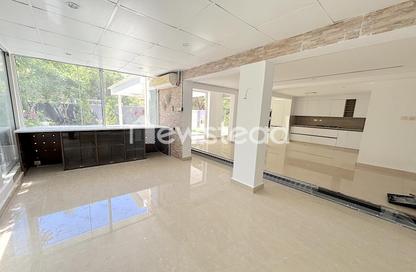 Villa - 3 Bedrooms - 4 Bathrooms for rent in Springs 8 - The Springs - Dubai