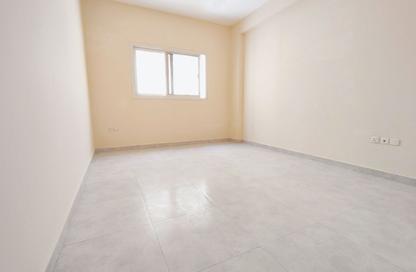 Apartment - 1 - 2 for rent in Fire Station Road - Muwaileh - Sharjah