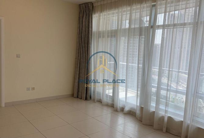 SPACIOUS LAYOUT | PRIME LOCATION | UNFURNISHED photo 3