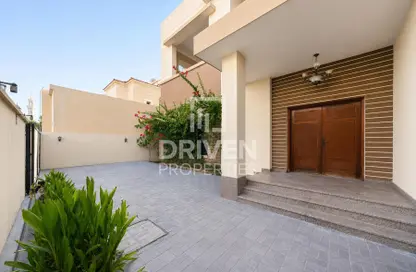Villa - 4 Bedrooms - 5 Bathrooms for rent in Umm Suqeim 2 Villas - Umm Suqeim 2 - Umm Suqeim - Dubai