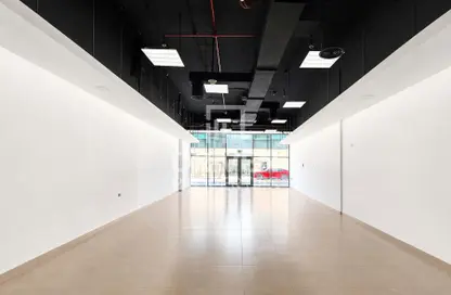 Retail - Studio for rent in The Curve - Al Quoz 3 - Al Quoz - Dubai