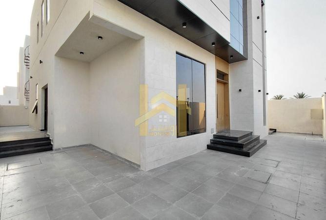 121553384 - Property Image 2
