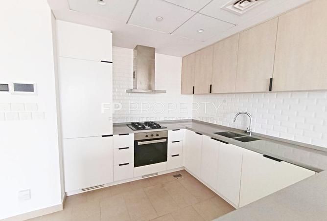128358017 - Property Image 3