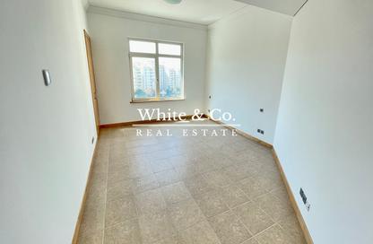 Apartment - 3 Bedrooms - 4 Bathrooms for rent in Al Basri - Shoreline Apartments - Palm Jumeirah - Dubai
