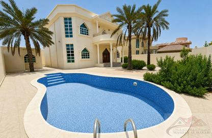 Villa - 4 Bedrooms - 6 Bathrooms for rent in Al Falaj - Al Riqqa - Sharjah