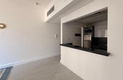 Apartment - 1 Bedroom - 2 Bathrooms for rent in Silverene Tower B - Silverene - Dubai Marina - Dubai