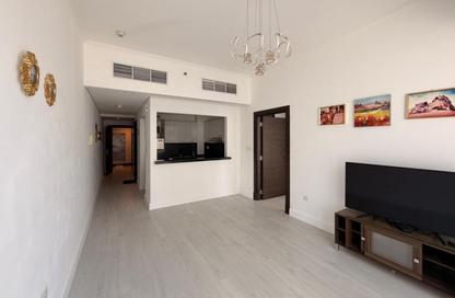 Apartment - 1 Bedroom - 2 Bathrooms for rent in Silverene Tower B - Silverene - Dubai Marina - Dubai