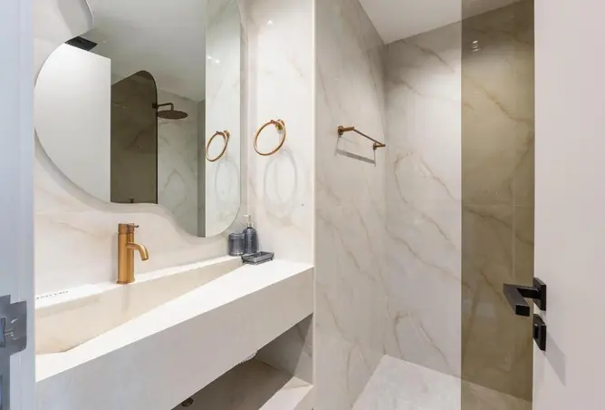 156095917 - Property Image 2