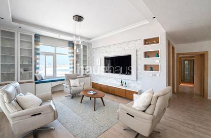 Apartment - 3 Bedrooms - 4 Bathrooms for sale in Al Hatimi - Shoreline Apartments - Palm Jumeirah - Dubai