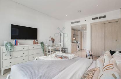 Apartment - Studio - 1 for rent in Seven Palm - Palm Jumeirah - Dubai