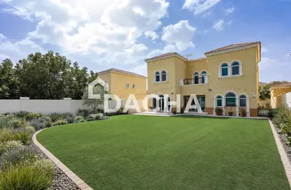 Villa - 3 Bedrooms - 3 Bathrooms for rent in District 5 - Jumeirah Park - Dubai