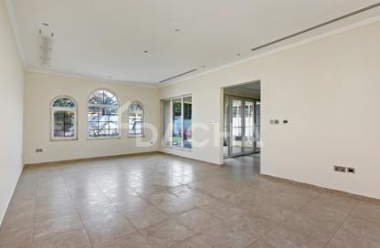 Villa - 3 Bedrooms - 3 Bathrooms for rent in District 5 - Jumeirah Park - Dubai