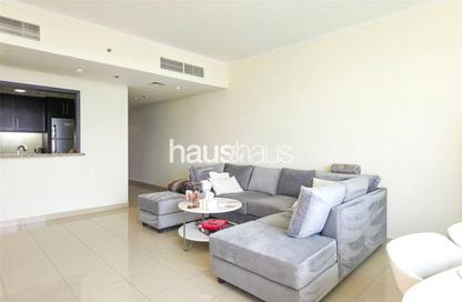 Apartment - 2 Bedrooms - 2 Bathrooms for rent in The Links West Tower - The Links - The Views - Dubai