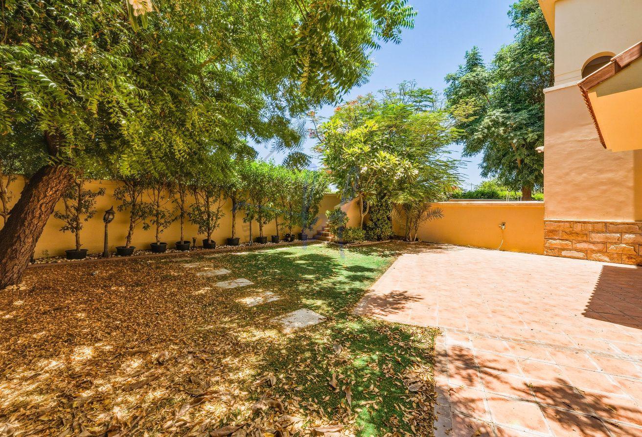 Lush Private Garden | Vacant Now | Villa in Phase2 photo 6