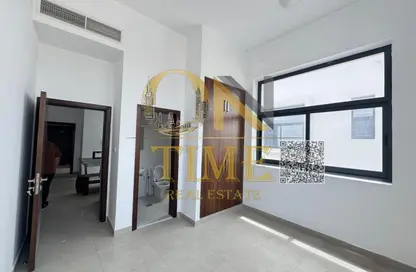 شقة - 2 غرف نوم - 2 حمامات للايجار في مساكن كورنيش عجمان - طريق كورنيش عجمان - عجمان