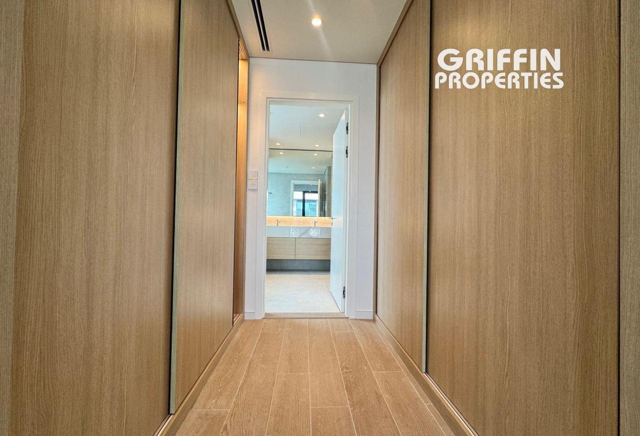 4BED| BRAND NEW | GATED COMMUNITY | AMAZING LAYOUT photo 9