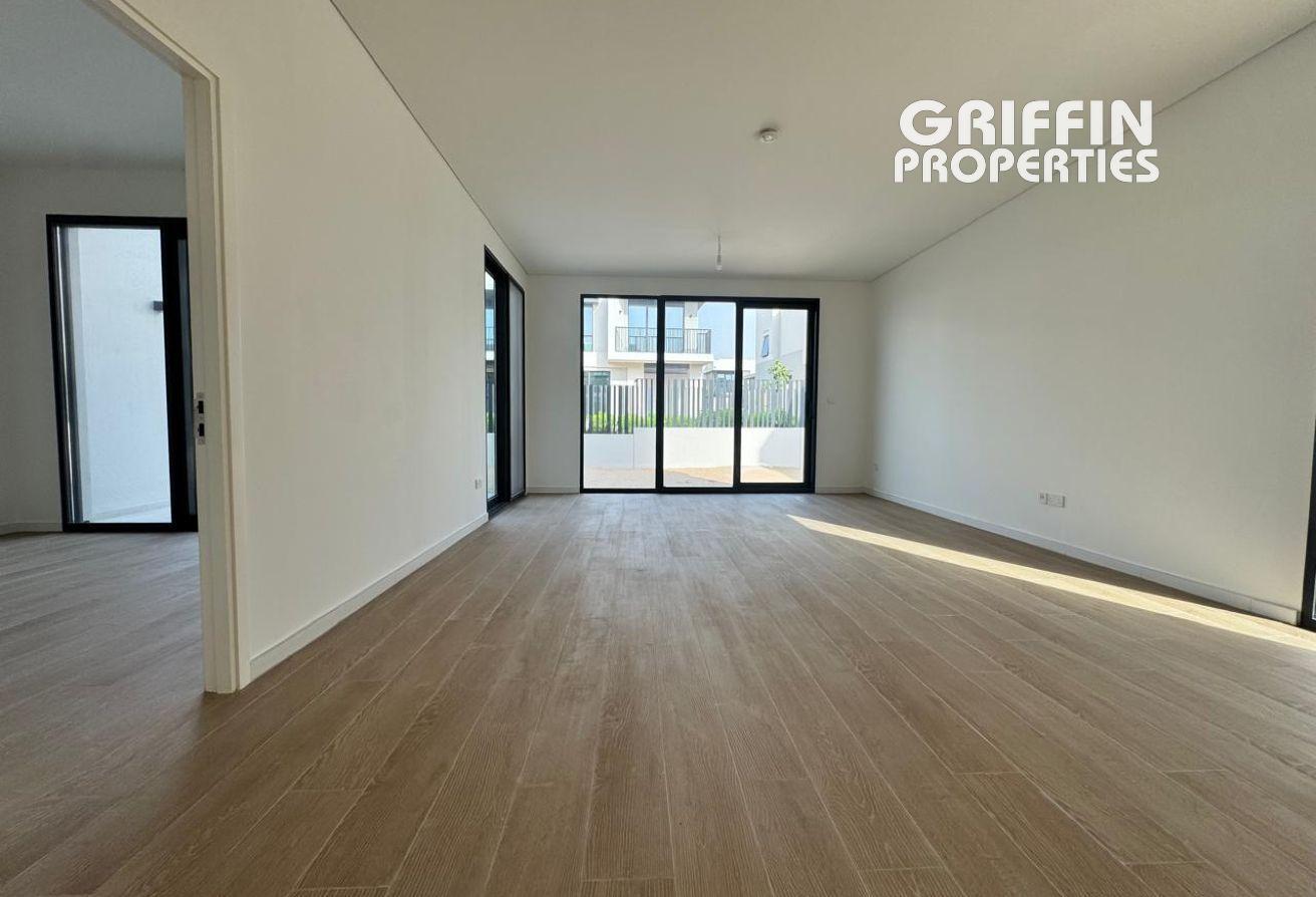 4BED| BRAND NEW | GATED COMMUNITY | AMAZING LAYOUT photo 5