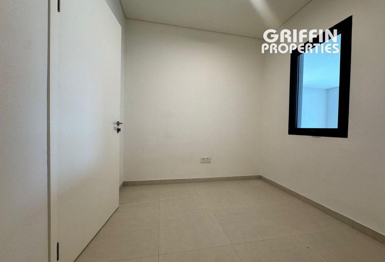 4BED| BRAND NEW | GATED COMMUNITY | AMAZING LAYOUT photo 6