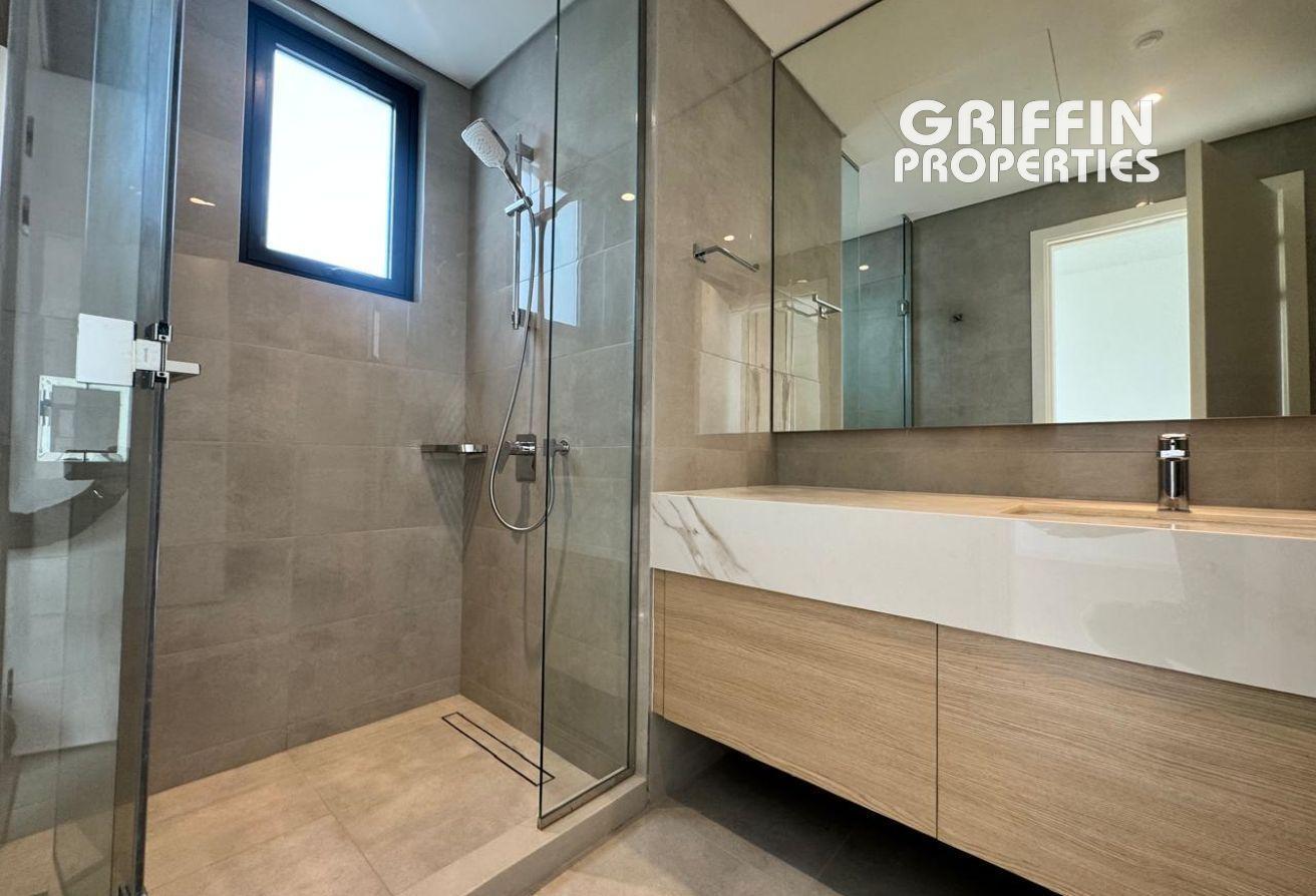 4BED| BRAND NEW | GATED COMMUNITY | AMAZING LAYOUT photo 14