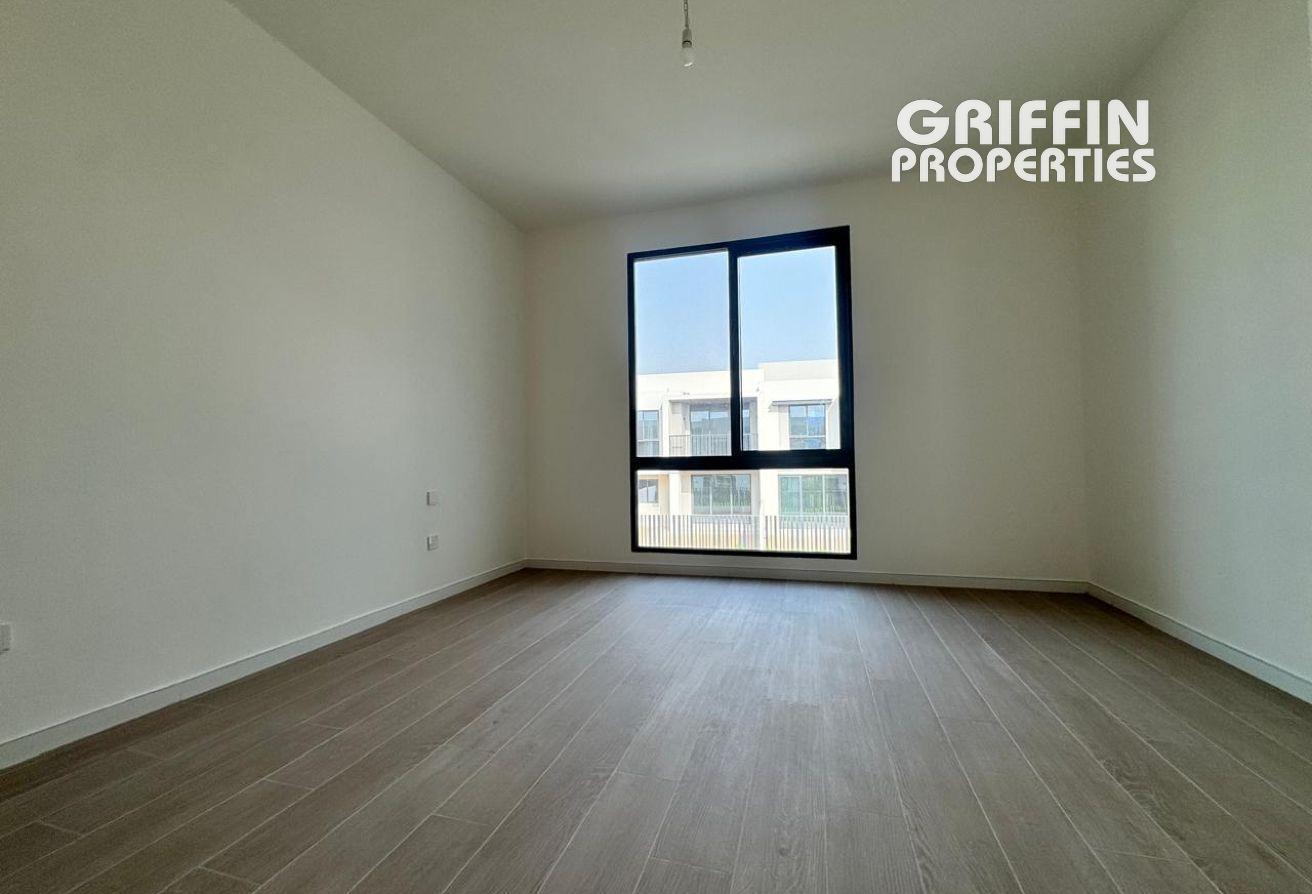4BED| BRAND NEW | GATED COMMUNITY | AMAZING LAYOUT photo 8