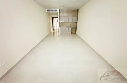 Apartment - Studio - 1 Bathroom for rent in Muwaileh 29 Building - Muwaileh - Sharjah