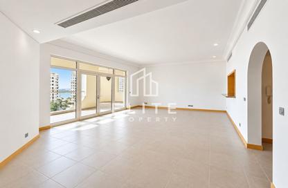 Apartment - 2 - 3 for rent in Al Khushkar - Shoreline Apartments - Palm Jumeirah - Dubai