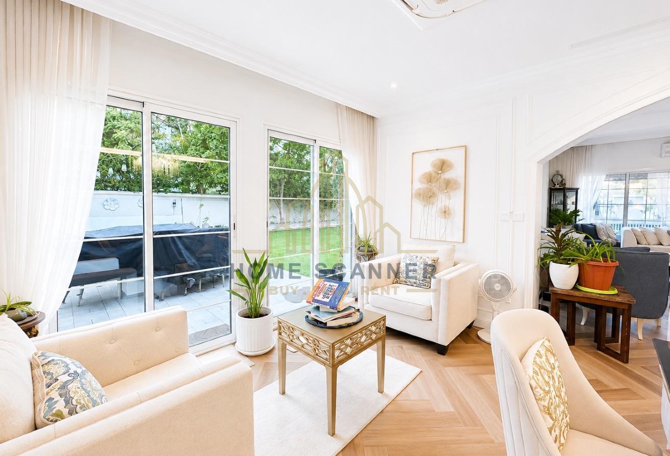FULLY RENOVATED | CORNER | EXTENDED | FURNISHED photo 4