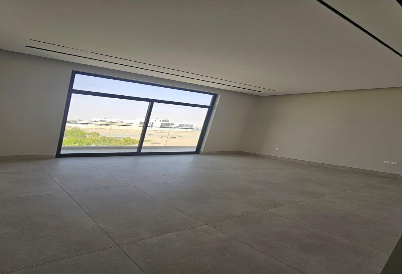 Luxury 5BR Villa | Modern Living | Ample Parking photo 19