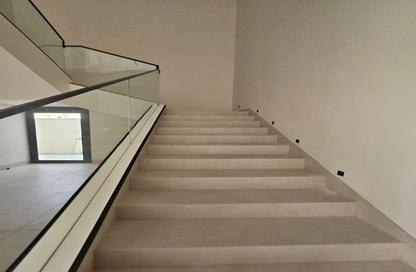 Villa - 5 - 6 for rent in Al Aweer 1 - Al Aweer - Dubai