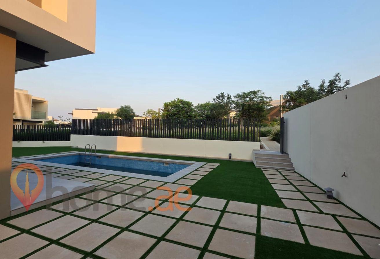 4BR Villa | Private Pool | Landscaped Garden photo 12