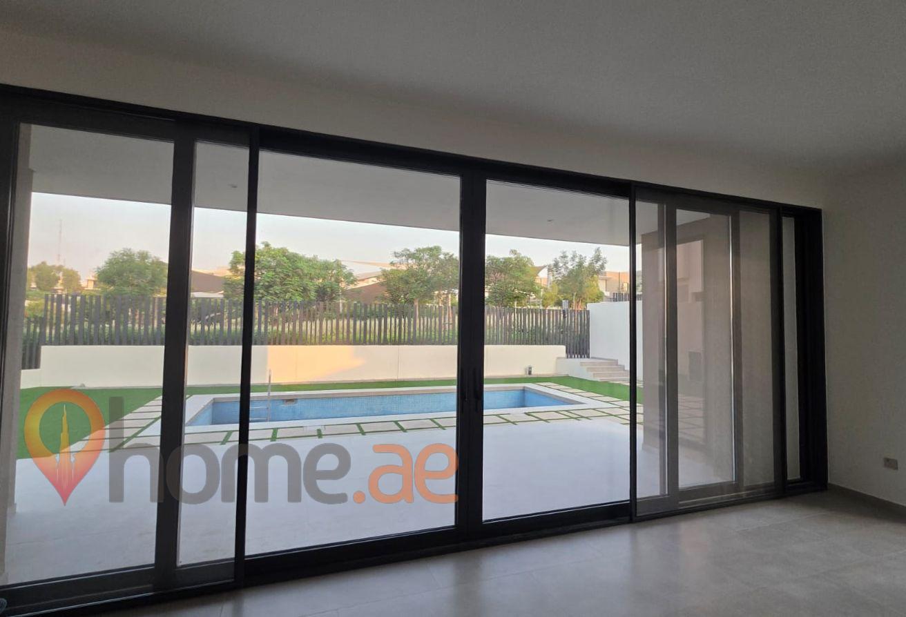 4BR Villa | Private Pool | Landscaped Garden photo 2