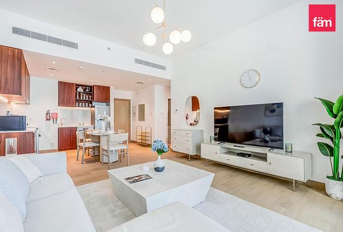 Furnished / Spacious / Ready to move photo 2