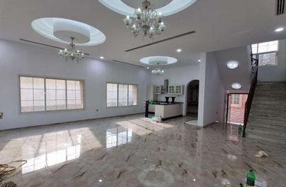Villa - 4 Bedrooms - 6 Bathrooms for rent in Al Quoz 2 - Al Quoz - Dubai