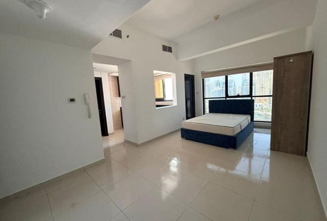 97802413 - Property Main Image