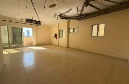 Co-working space - 2 Bedrooms - 2 Bathrooms for rent in Al Khan Corniche - Al Khan - Sharjah