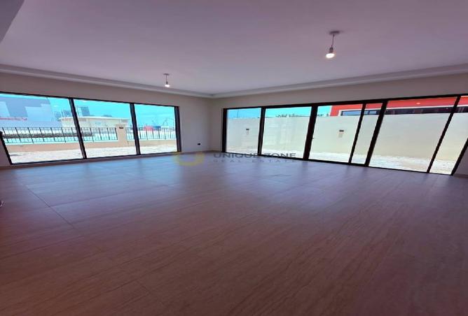 123821387 - Property Image 3