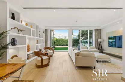 Townhouse - 4 Bedrooms - 3 Bathrooms for sale in District 7 - Royal Park - Jumeirah Park - Dubai